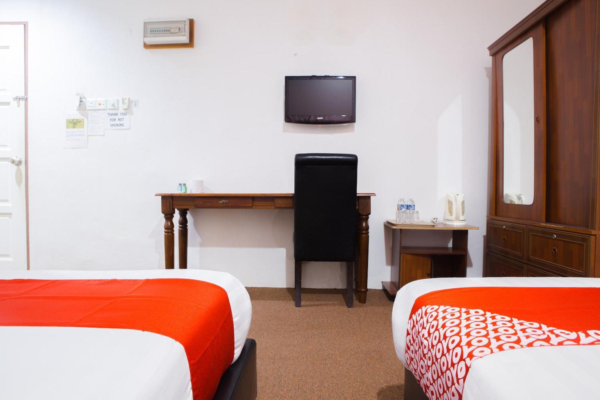 Oyo 90037 The 7 Lodge Tambunan Esterno foto