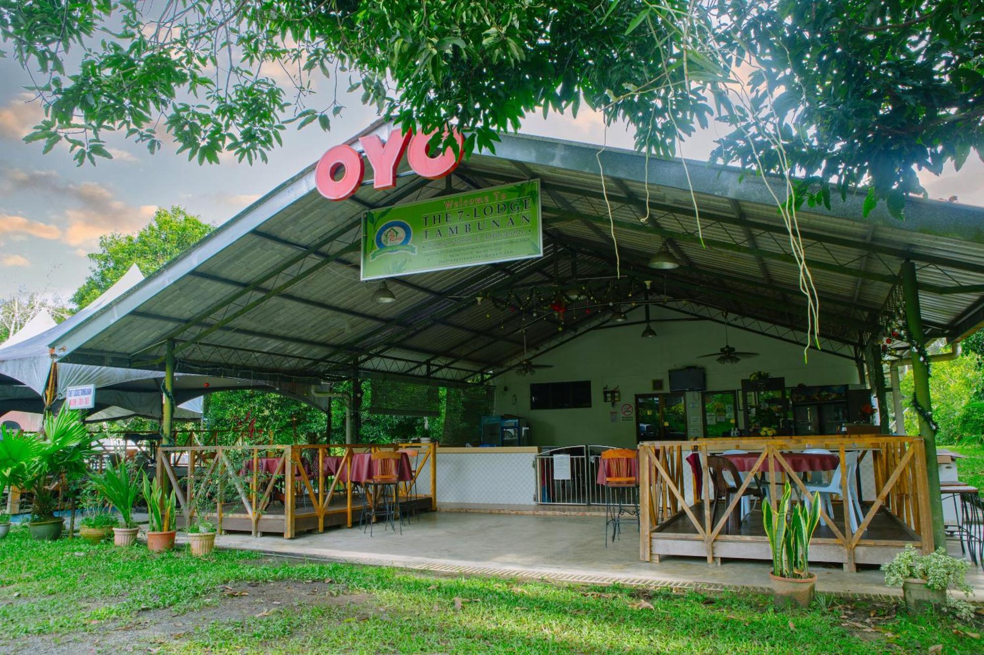 Oyo 90037 The 7 Lodge Tambunan Esterno foto