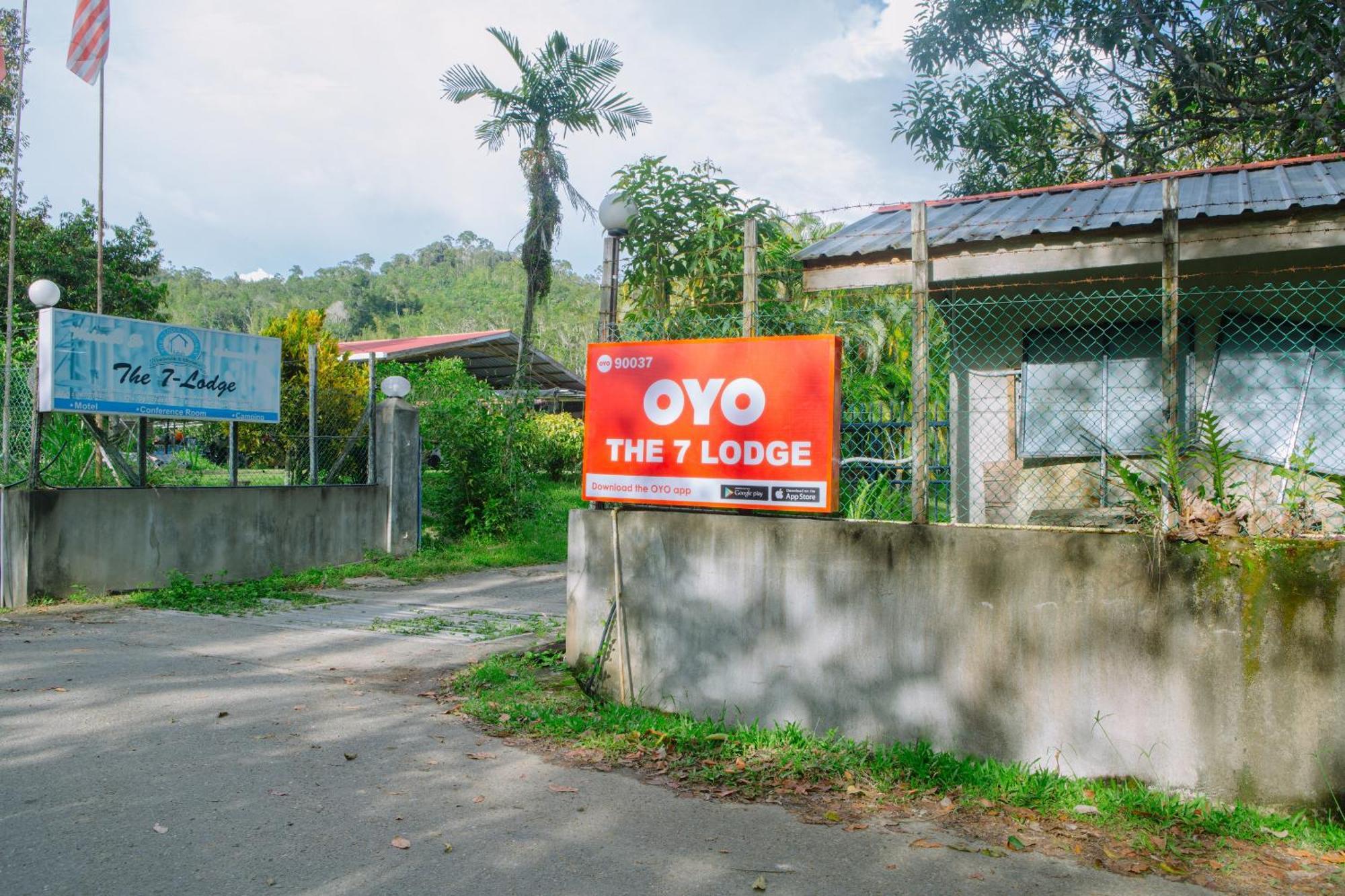 Oyo 90037 The 7 Lodge Tambunan Esterno foto